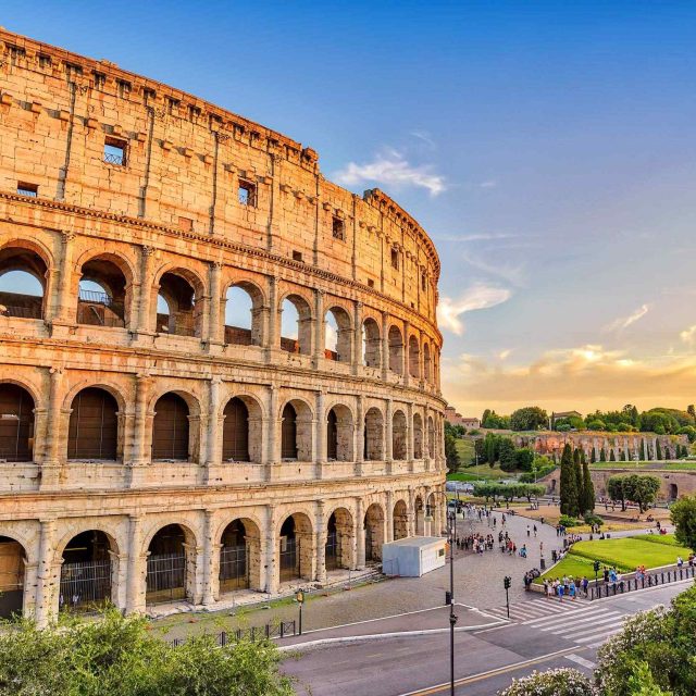 https://stellatours.com/wp-content/uploads/2018/09/rome_01-640x640.jpg