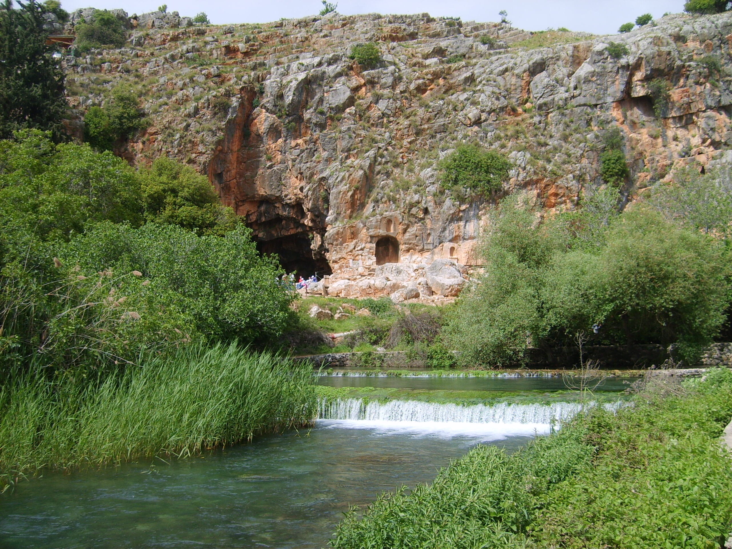 Banias_Spring_Cliff_Pan's_Cave